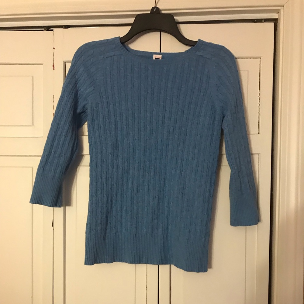 Gap sweater